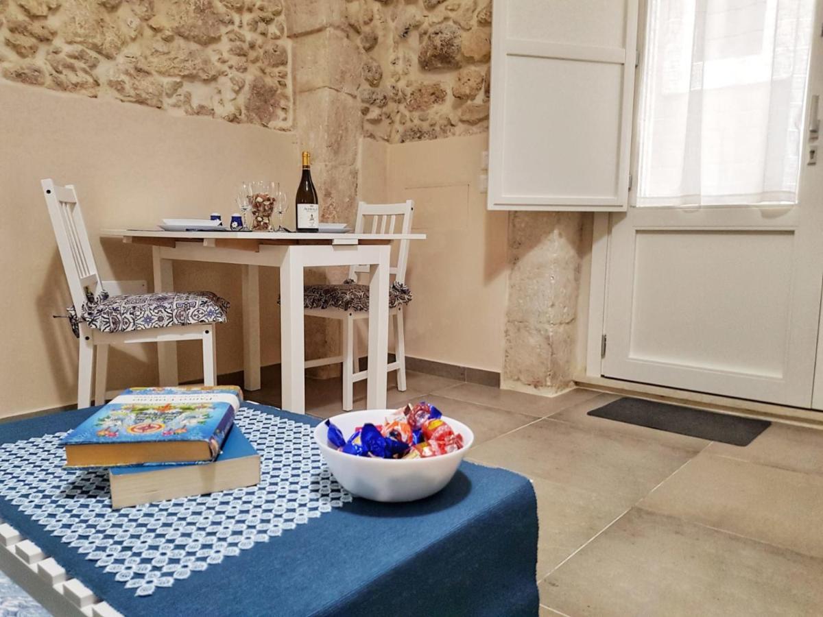 Essentia Rooms- Ortigia Holidays Συρακούσες Εξωτερικό φωτογραφία