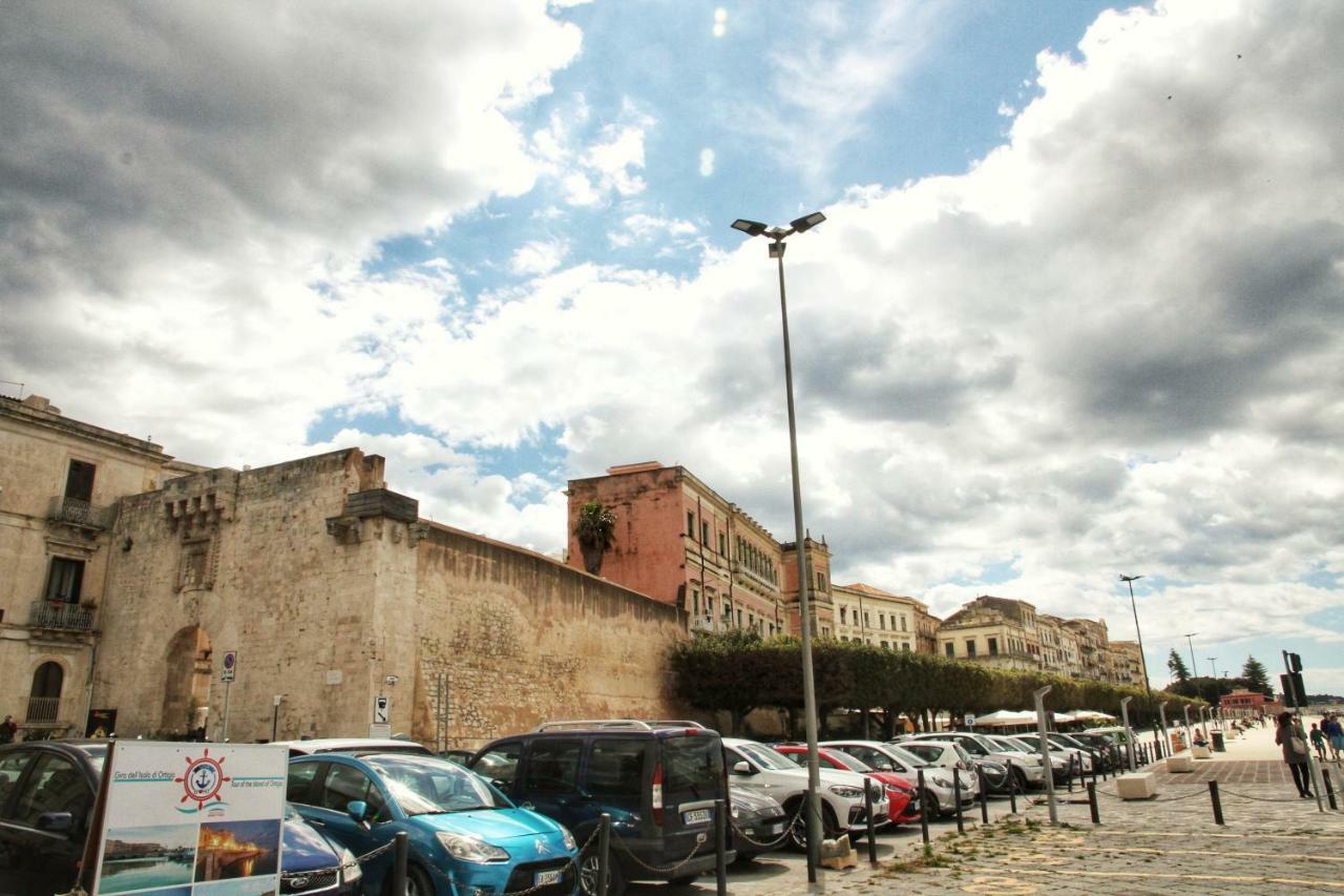 Essentia Rooms- Ortigia Holidays Συρακούσες Εξωτερικό φωτογραφία