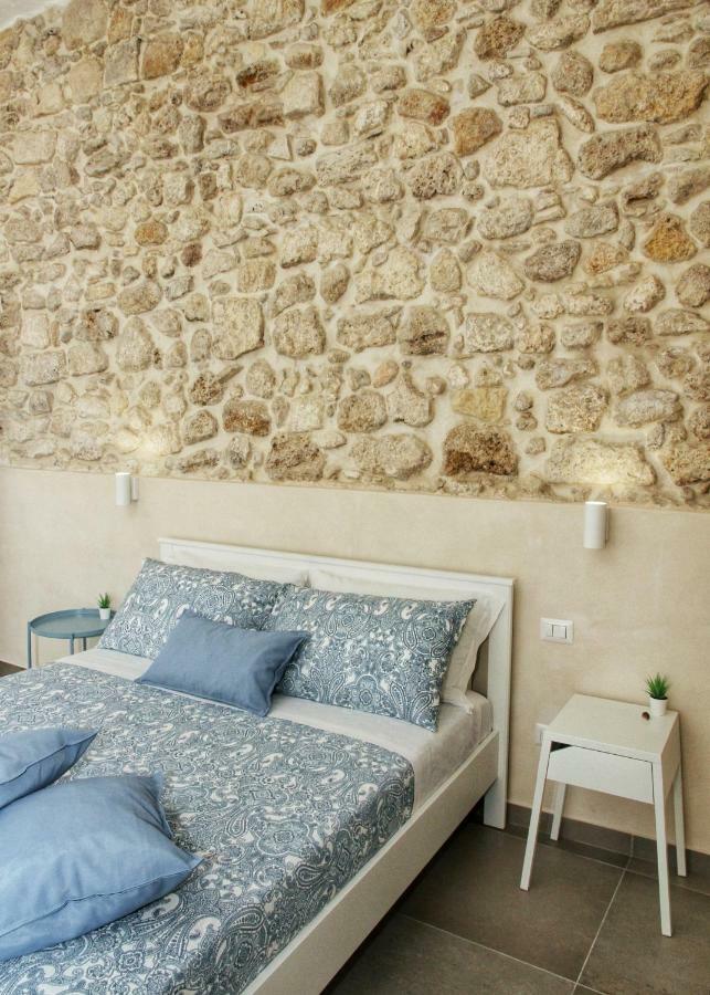 Essentia Rooms- Ortigia Holidays Συρακούσες Εξωτερικό φωτογραφία