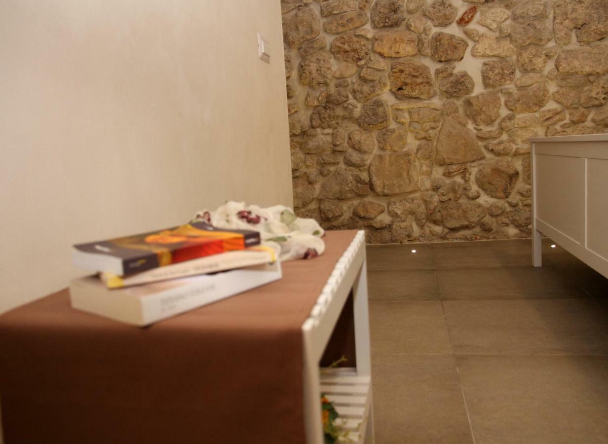Essentia Rooms- Ortigia Holidays Συρακούσες Εξωτερικό φωτογραφία