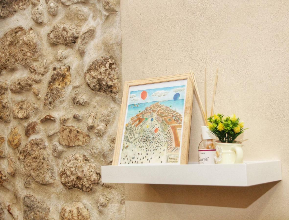 Essentia Rooms- Ortigia Holidays Συρακούσες Εξωτερικό φωτογραφία